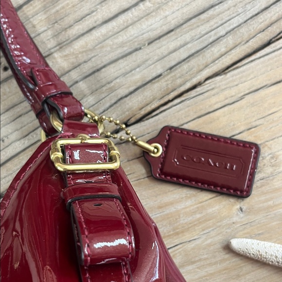 Coach Madison Maggie Red Glossy Patent Shoulder Bag in Deep Red - Picture 3 of 11